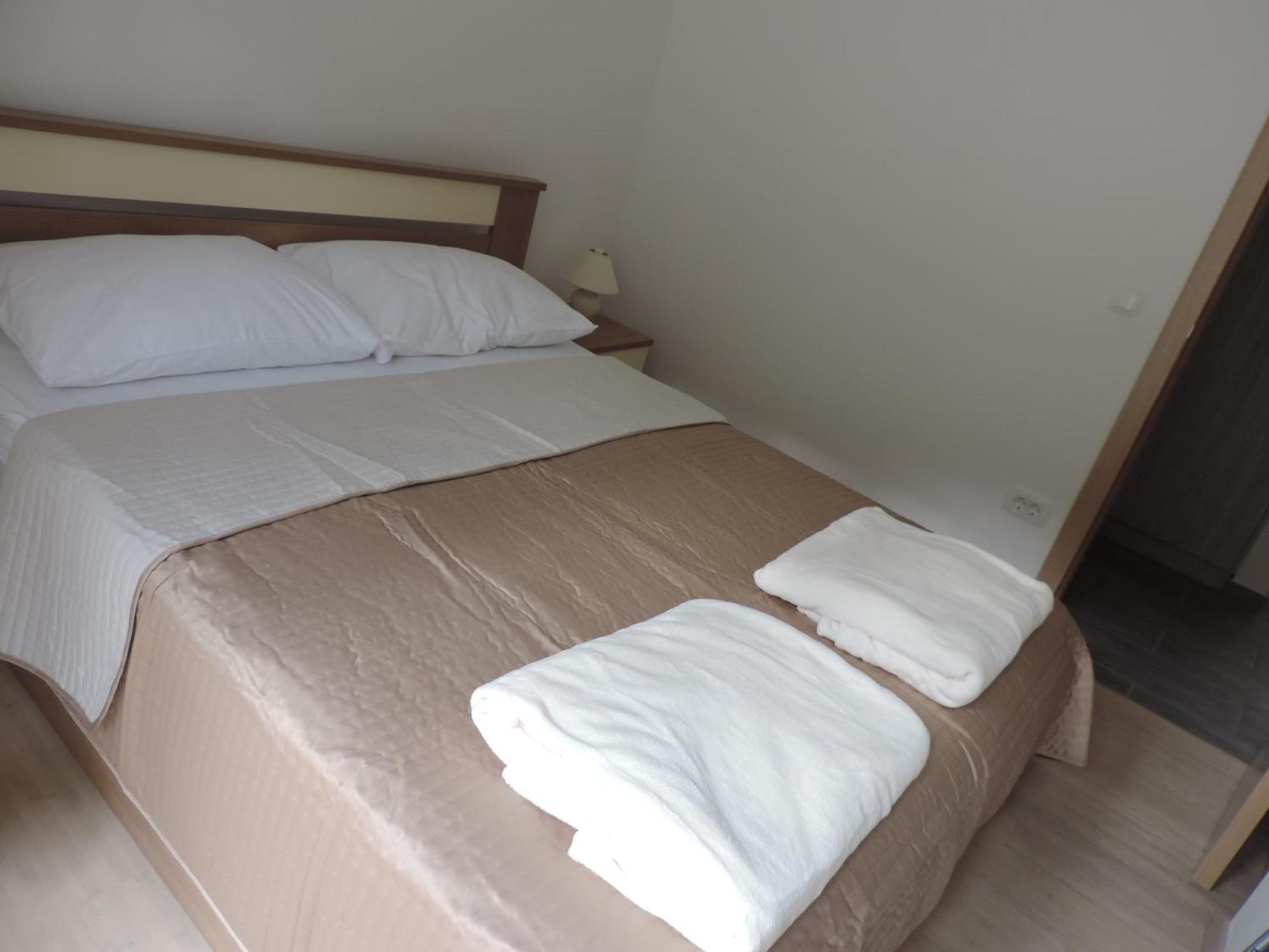 Apartments Lori Biograd Na Moru Exterior photo